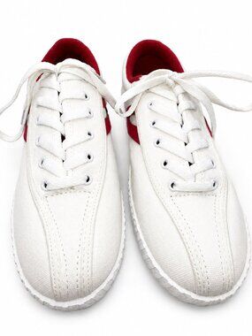 Tretorn Women’s Size 9 White Red Canvas Sneakers NWT Without Tags